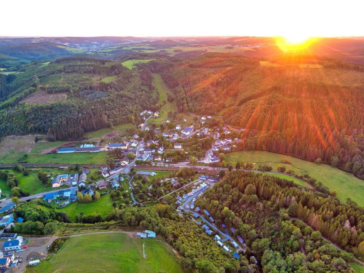 Basic Vakantiehuisje Op Val D'Or Enscherange Esterno foto
